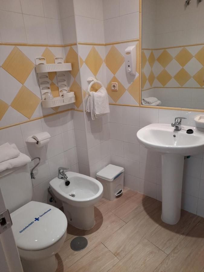 Hostal Casandra - Antiguo Hostal Los Valencianos Conil De La Frontera Phòng bức ảnh
