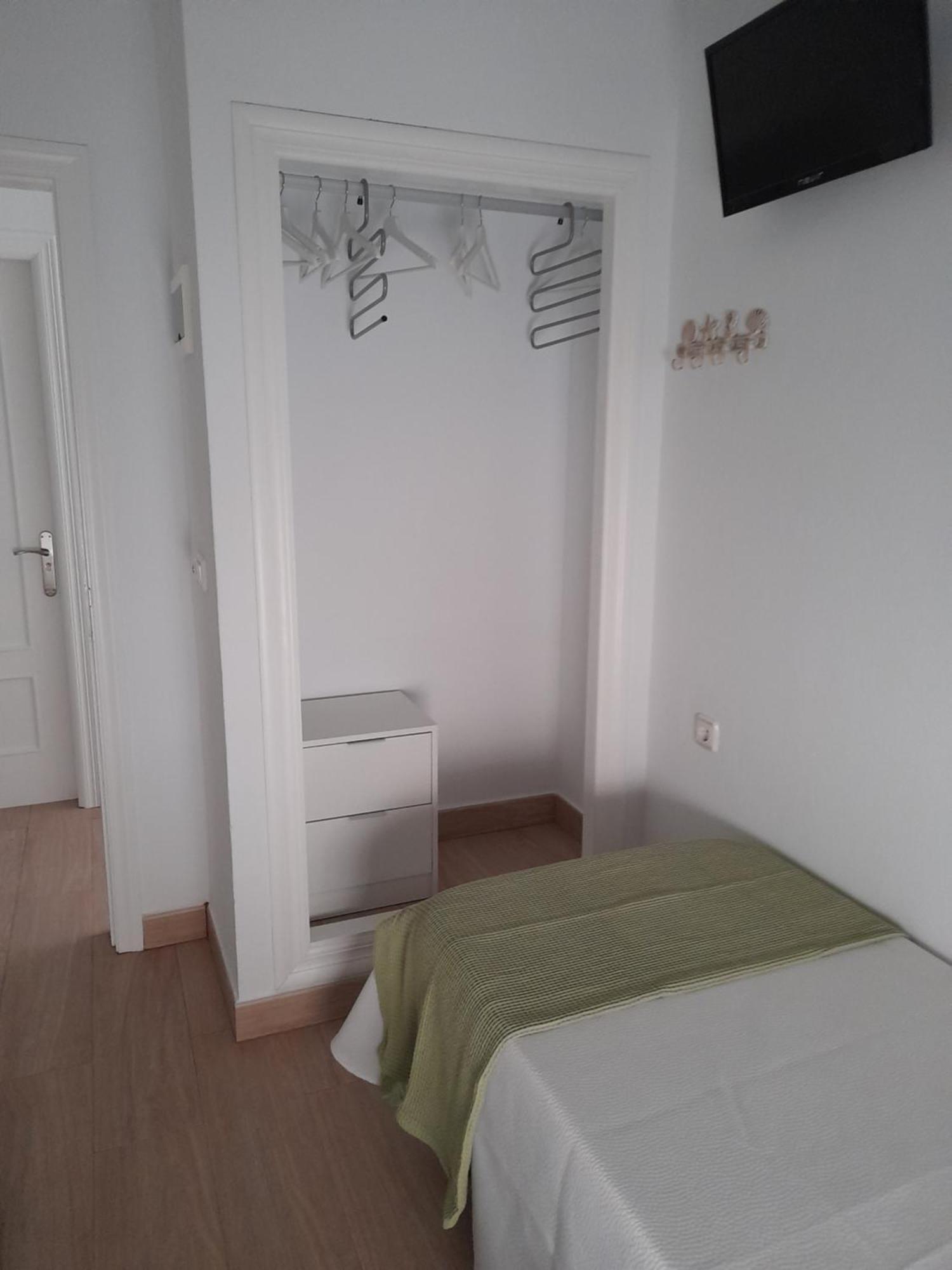 Hostal Casandra - Antiguo Hostal Los Valencianos Conil De La Frontera Ngoại thất bức ảnh