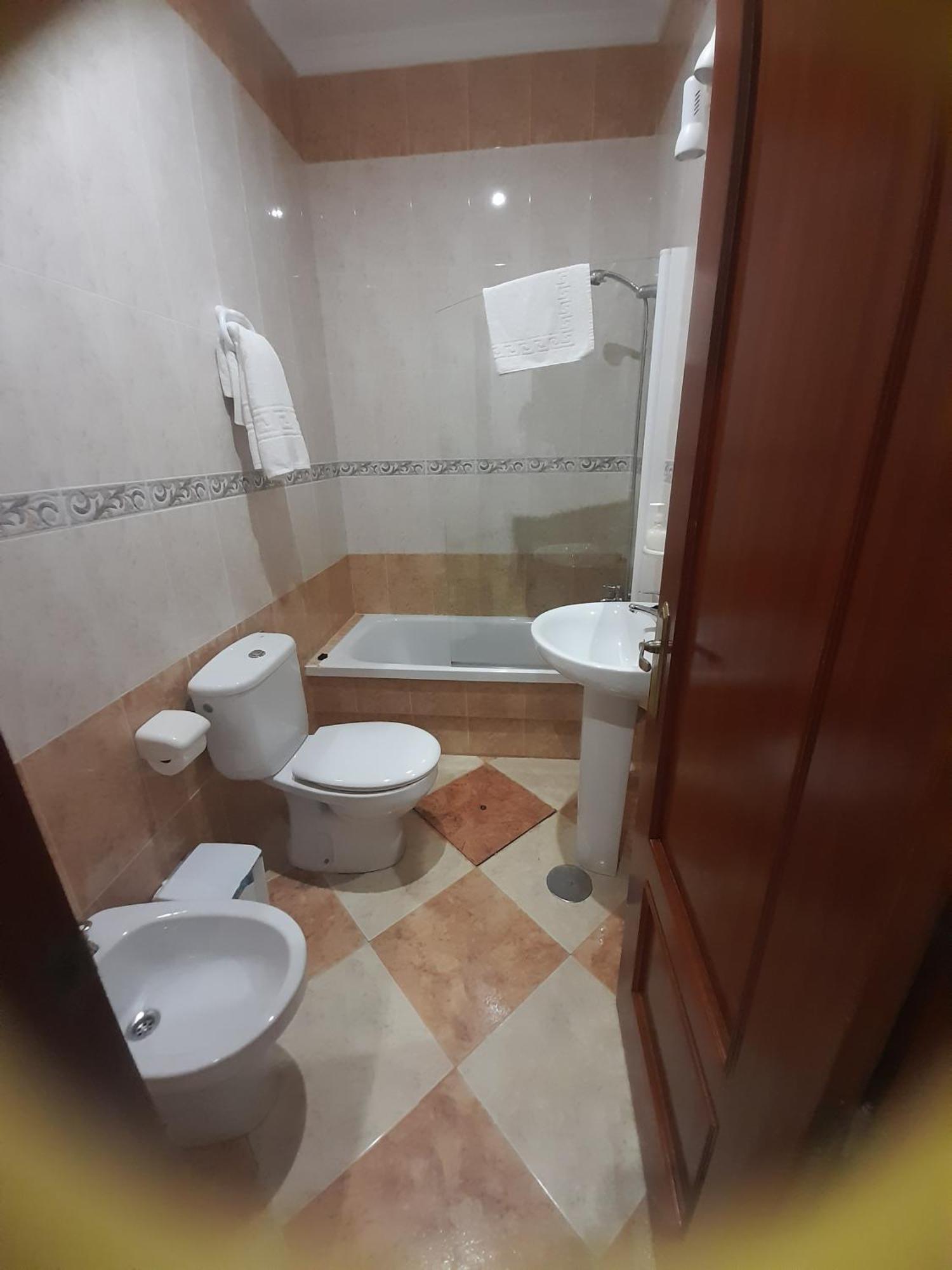 Hostal Casandra - Antiguo Hostal Los Valencianos Conil De La Frontera Ngoại thất bức ảnh